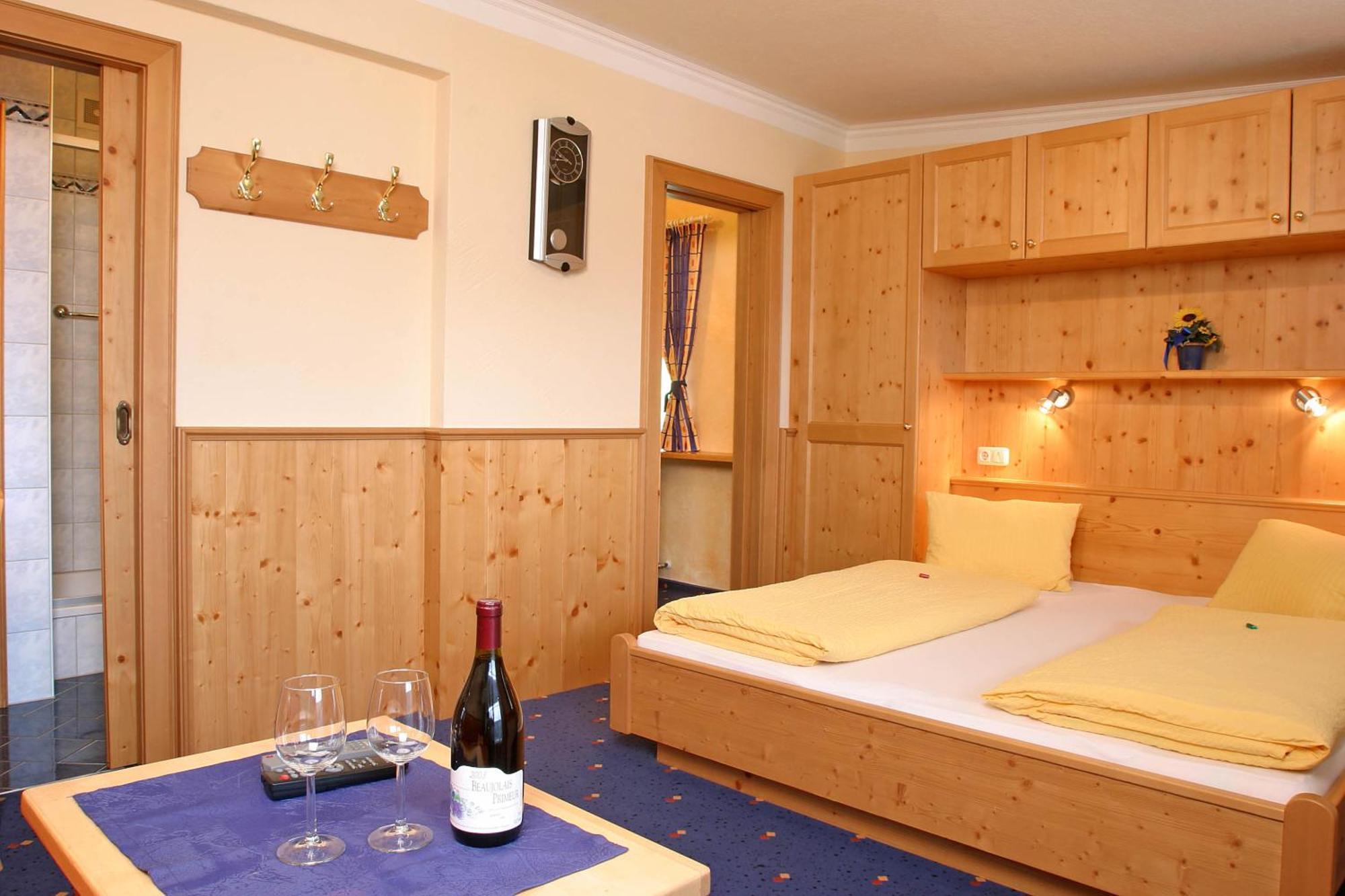 Pension Sonneck Нойкирхен-ам-Гросфенедигер Экстерьер фото